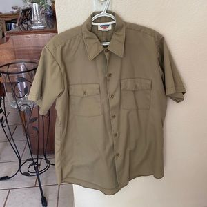 Large Dickies Button Up MISSING BUTTON BUT GREAT CONDITION
